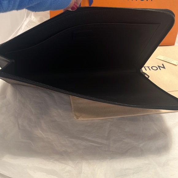 Louis Vuitton X Nigo Giant Pochette Jour GM - Picture 12 of 14